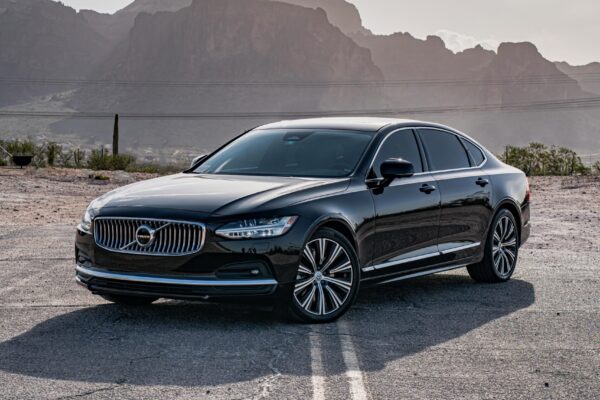 Volvo S90 luxury sedan exterior - Phoenix Professional Car Service